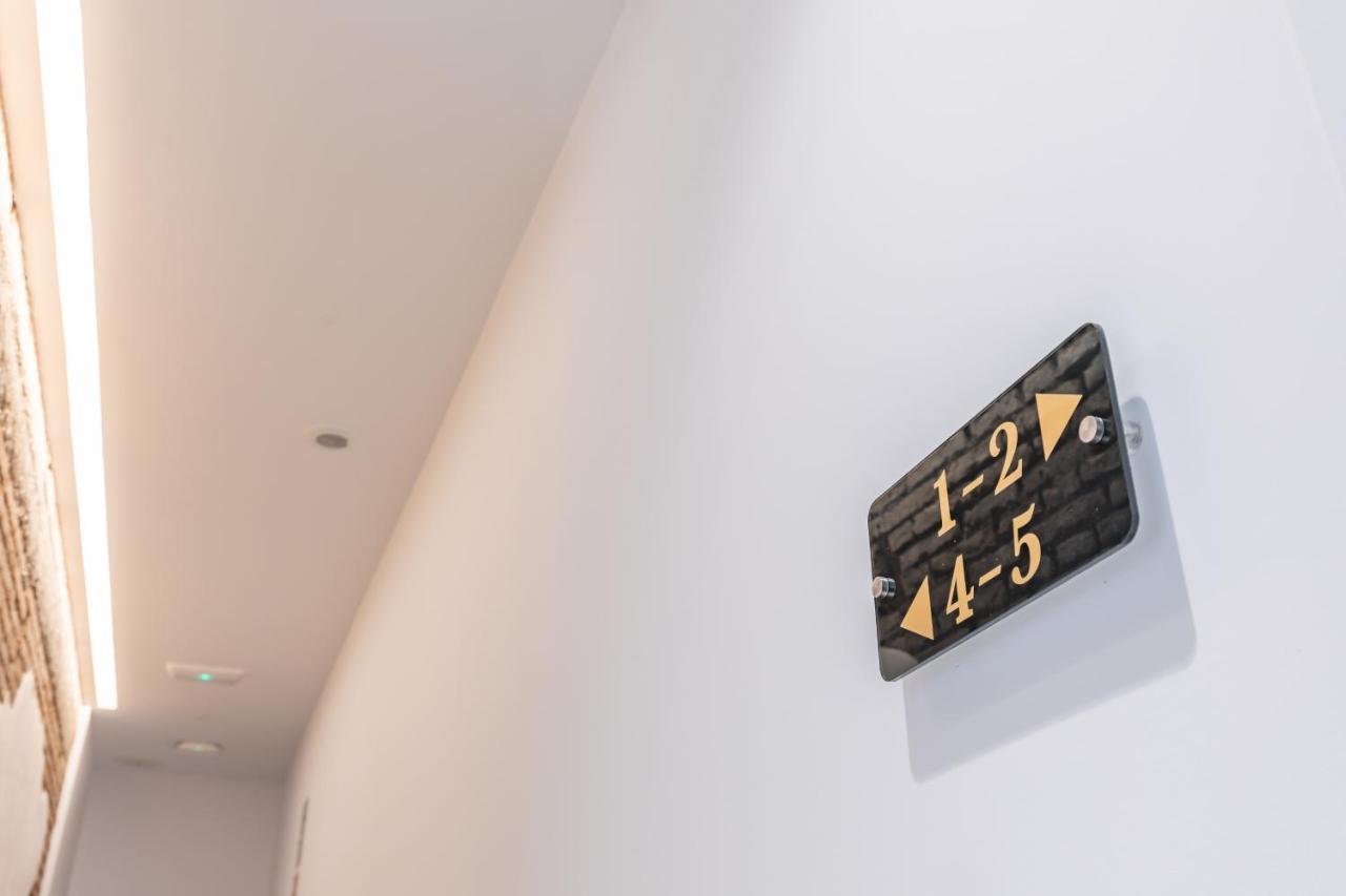 Chic & Comfortable Apartment, Private Terrace バレンシア エクステリア 写真